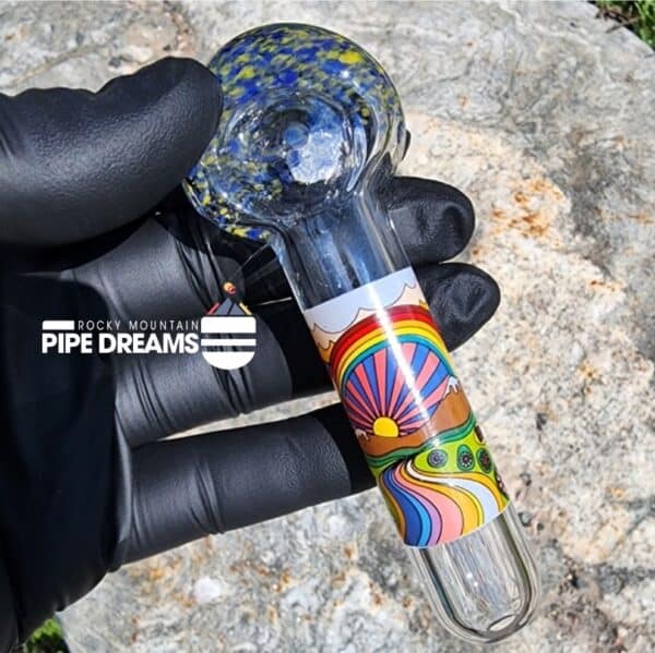 glass hand pipe with psychedelic scene - Image 6