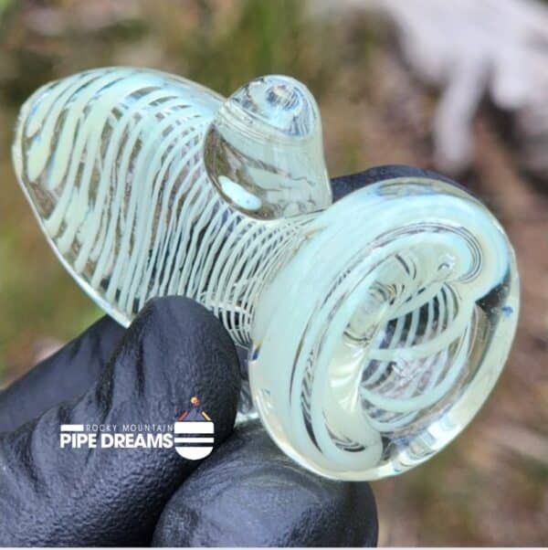 smokeing pipe in glass with ergonomic knuckle knobs and spiral green elegant glass color