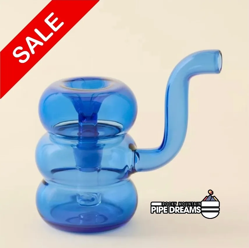 Inspired by the Memphis design movement, the Bolla Bubbler brings sculptural character to everyday use. Its rounded silhouette and balanced form create a smooth, comfortable smoking experience with understated artistic charm.