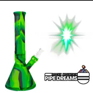 Eyce Mini Beaker in green and black is a compact silicone water pipe. At 7.25 inches, built in material storage, steel poker in the base. Lifetime Warranty.