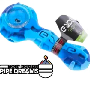 The silicone spoon pipe for sale is a part of the smoker's arsenal like the katana sword to a ninja. Every smoker has one, but you'll be the first in the crew to have one like this. The inlaid borosilicate glass bowls in the Eyce Spoon respects your style and the feel you're used to, while the silicone body protects your wallet. This silicone smoking pipe spoon pipe also holds your poker and your material all in one convenient kit ready for any scenario.