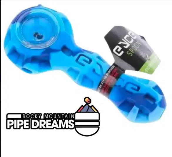 The silicone spoon pipe for sale is a part of the smoker's arsenal like the katana sword to a ninja. Every smoker has one, but you'll be the first in the crew to have one like this. The inlaid borosilicate glass bowls in the Eyce Spoon respects your style and the feel you're used to, while the silicone body protects your wallet. This silicone smoking pipe spoon pipe also holds your poker and your material all in one convenient kit ready for any scenario.
