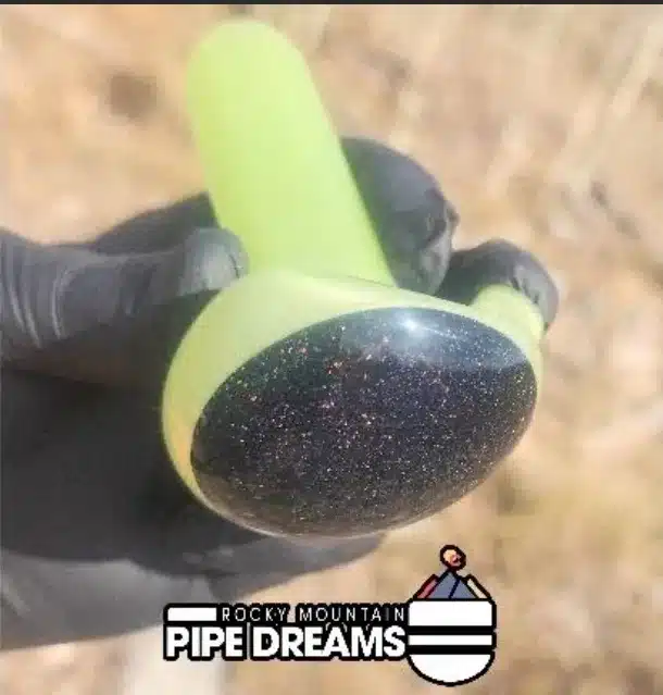 american made glass hand pipe in jackpot green - Image 3