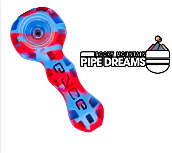The silicone Eyce Spoon in blue and purple colors, inlaid replacable borosilicate glass bowl, built in poker and material storage all in one. Solid choice
